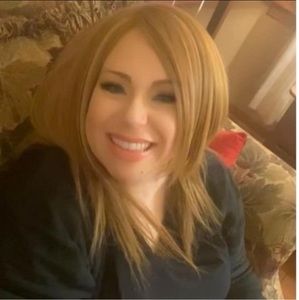 Meet your Posher, Carrie